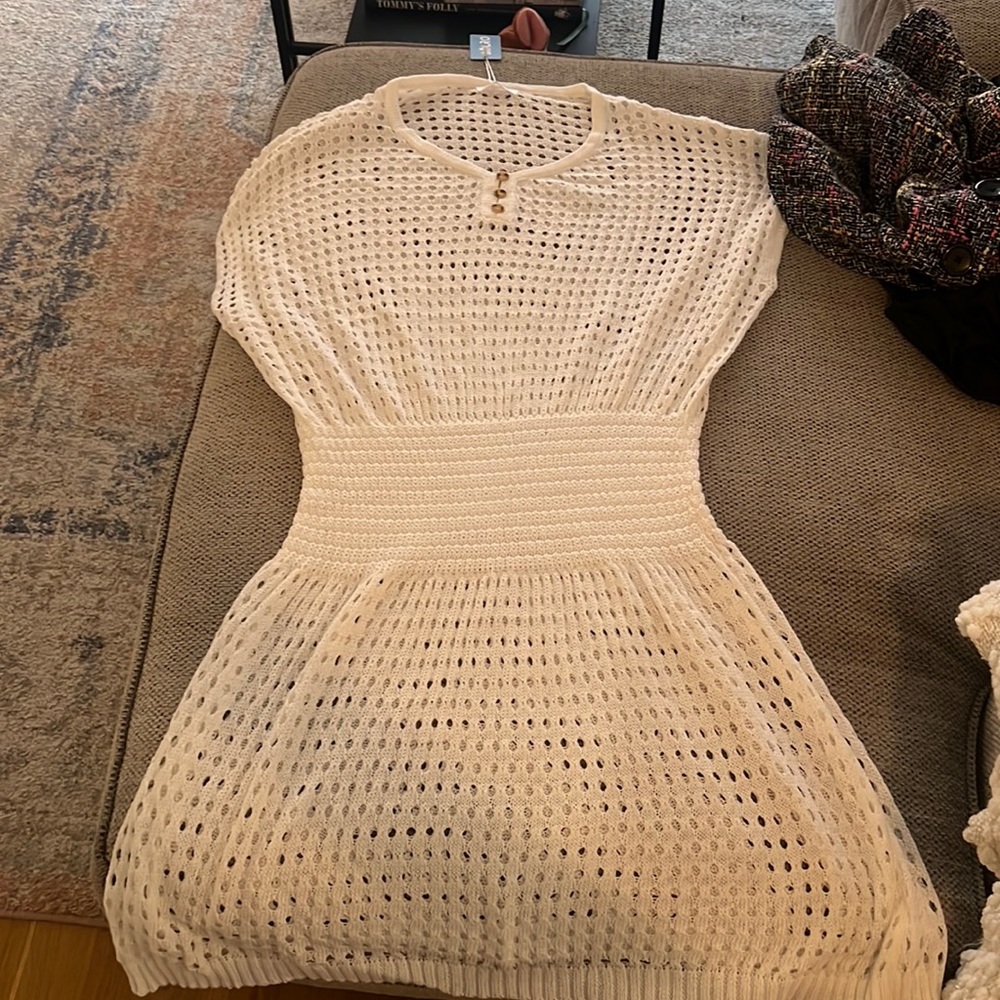 White crochet cover up -NWT